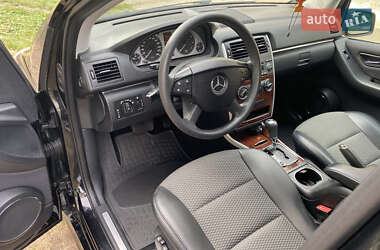 Хэтчбек Mercedes-Benz B-Class 2009 в 