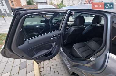 Хэтчбек Mercedes-Benz B-Class 2015 в 