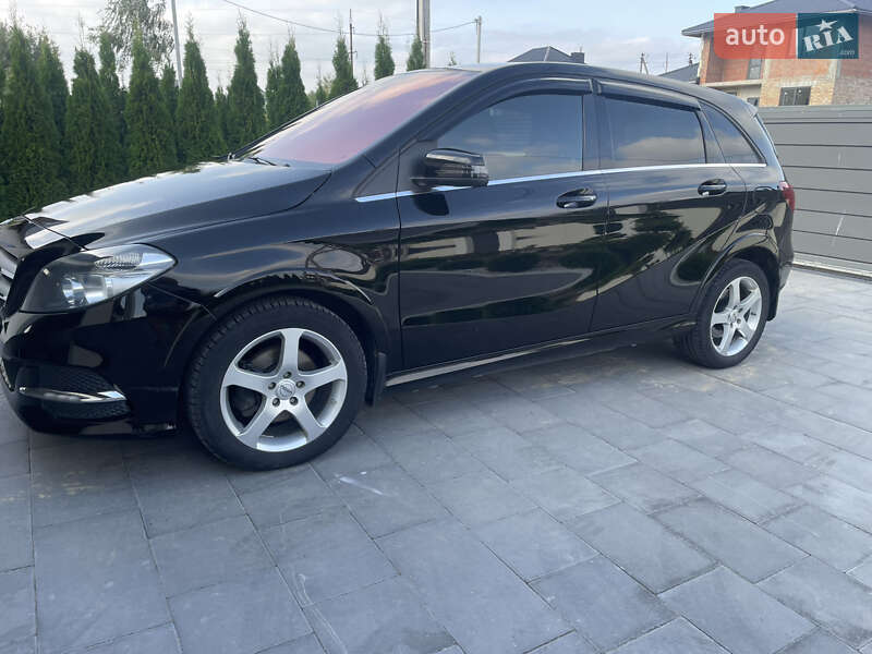 Хэтчбек Mercedes-Benz B-Class 2015 в Яворове