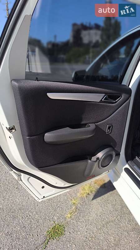 Хетчбек Mercedes-Benz B-Class 2010 в Покрові