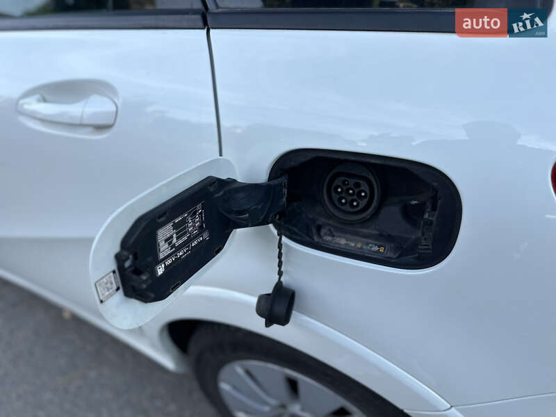 Хэтчбек Mercedes-Benz B-Class 2015 в Киеве фото 11 Хэтчбек Mercedes-Benz B-Class 2015 в Киеве