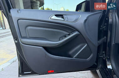 Хэтчбек Mercedes-Benz B-Class 2015 в 