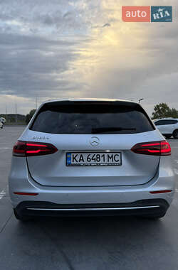 Хэтчбек Mercedes-Benz B-Class 2019 в 