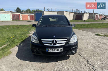 Хэтчбек Mercedes-Benz B-Class 2009 в 