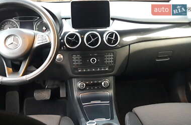 Хэтчбек Mercedes-Benz B-Class 2017 в 