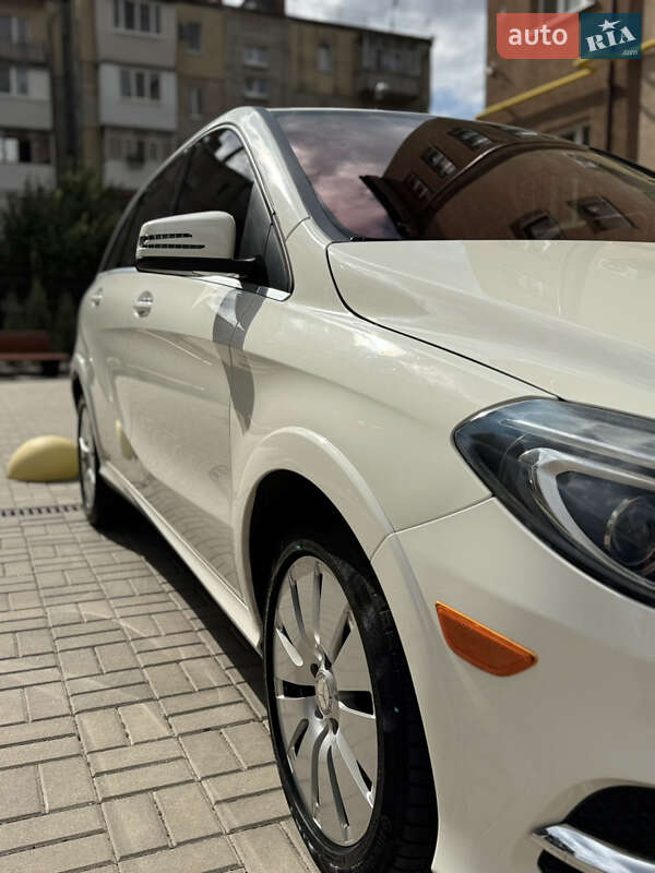 Хэтчбек Mercedes-Benz B-Class 2014 в Запорожье