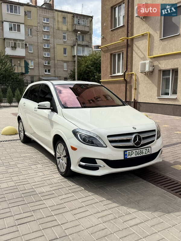 Хэтчбек Mercedes-Benz B-Class 2014 в Запорожье