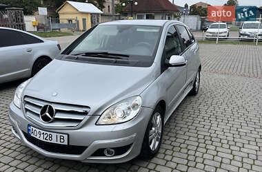 Хетчбек Mercedes-Benz B-Class 2009 в 