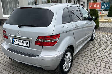 Хетчбек Mercedes-Benz B-Class 2009 в 
