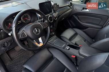 Хэтчбек Mercedes-Benz B-Class 2017 в 