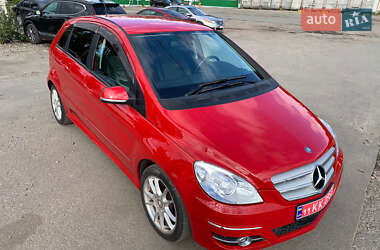 Хетчбек Mercedes-Benz B-Class 2010 в 