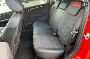 Хетчбек Mercedes-Benz B-Class 2010 в 