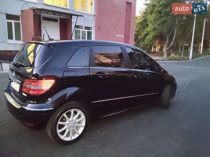 Хэтчбек Mercedes-Benz B-Class 2010 в Днепре