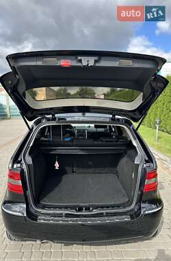 Хэтчбек Mercedes-Benz B-Class 2009 в 