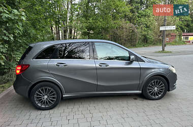 Хэтчбек Mercedes-Benz B-Class 2016 в 