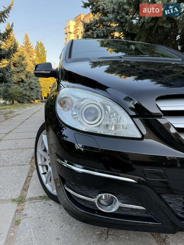 Хэтчбек Mercedes-Benz B-Class 2010 в Одессе фото 21 Хэтчбек Mercedes-Benz B-Class 2010 в Одессе