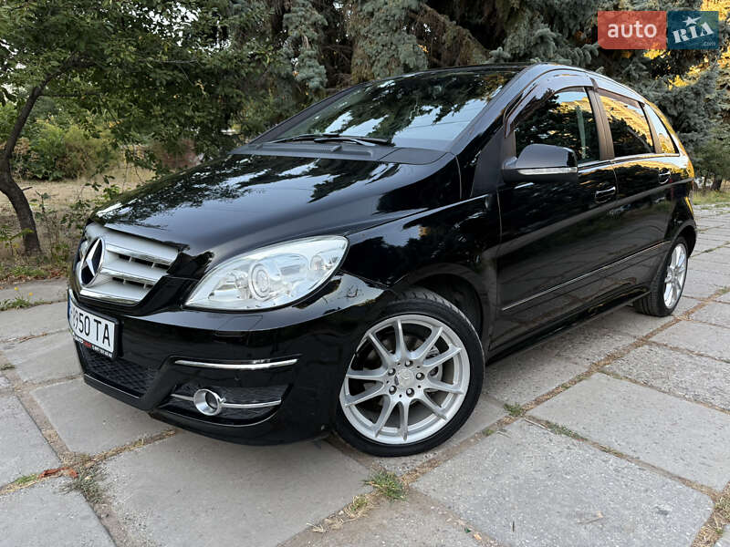 Хэтчбек Mercedes-Benz B-Class 2010 в Одессе фото 25 Хэтчбек Mercedes-Benz B-Class 2010 в Одессе
