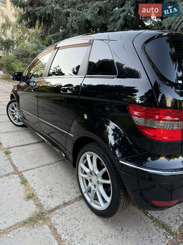 Хэтчбек Mercedes-Benz B-Class 2010 в Одессе фото 45 Хэтчбек Mercedes-Benz B-Class 2010 в Одессе