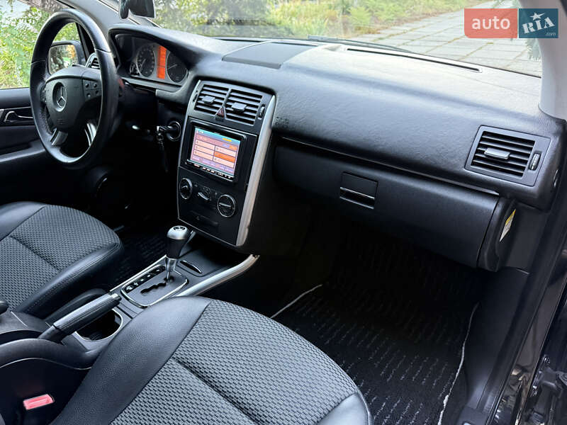 Хэтчбек Mercedes-Benz B-Class 2010 в Одессе фото 69 Хэтчбек Mercedes-Benz B-Class 2010 в Одессе