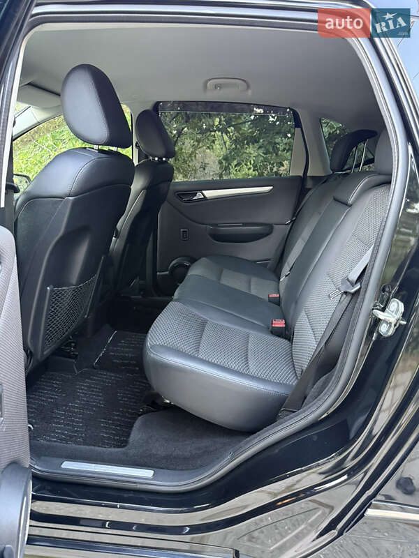 Хэтчбек Mercedes-Benz B-Class 2010 в Одессе фото 76 Хэтчбек Mercedes-Benz B-Class 2010 в Одессе