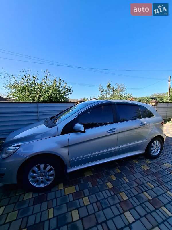 Хэтчбек Mercedes-Benz B-Class 2010 в Вапнярке