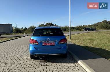 Хэтчбек Mercedes-Benz B-Class 2016 в 