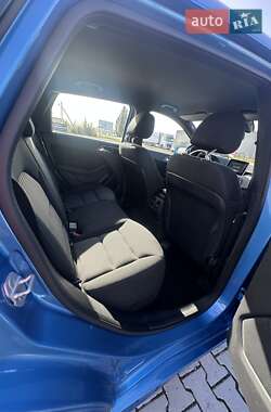 Хэтчбек Mercedes-Benz B-Class 2016 в 