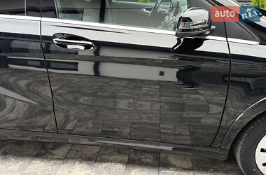 Хетчбек Mercedes-Benz B-Class 2016 в 