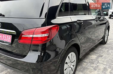 Хетчбек Mercedes-Benz B-Class 2016 в 