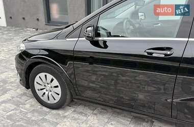 Хетчбек Mercedes-Benz B-Class 2016 в 