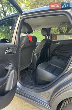 Хэтчбек Mercedes-Benz B-Class 2016 в 
