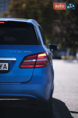 Хэтчбек Mercedes-Benz B-Class 2015 в 