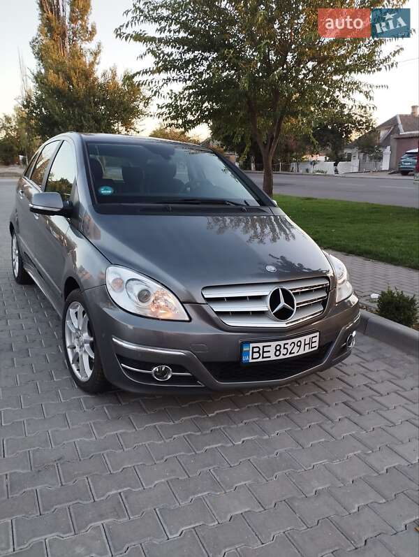 Хетчбек Mercedes-Benz B-Class 2010 в Миколаєві