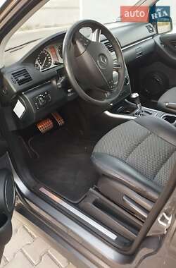 Хэтчбек Mercedes-Benz B-Class 2010 в 