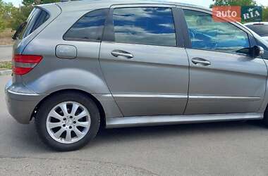 Хэтчбек Mercedes-Benz B-Class 2006 в 