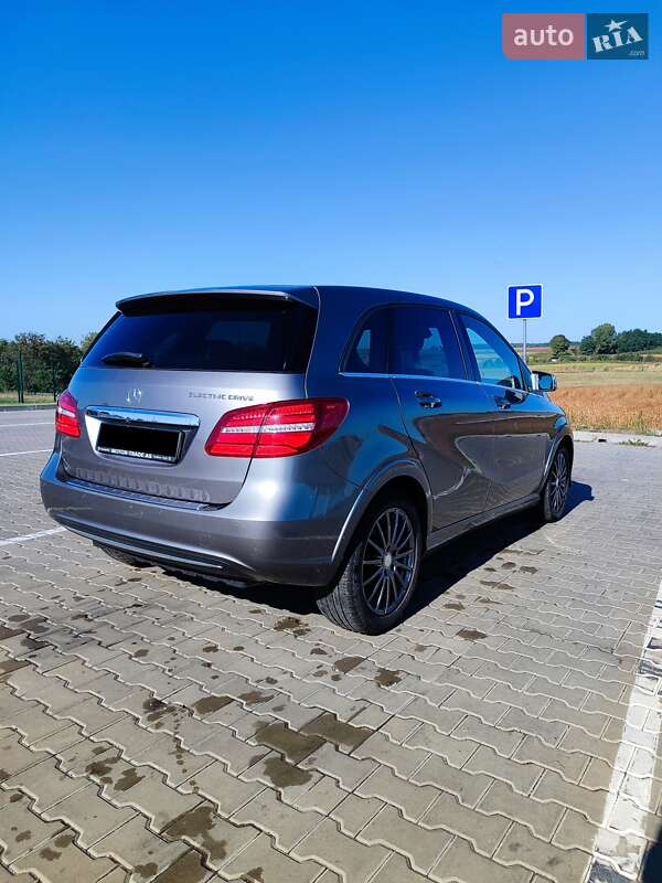 Хэтчбек Mercedes-Benz B-Class 2015 в Горохове