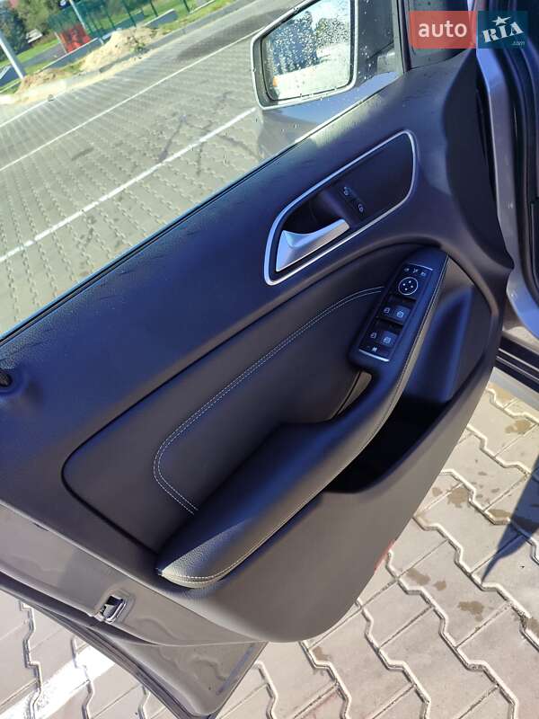 Хэтчбек Mercedes-Benz B-Class 2015 в Горохове
