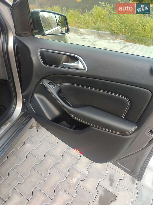 Хэтчбек Mercedes-Benz B-Class 2015 в Горохове