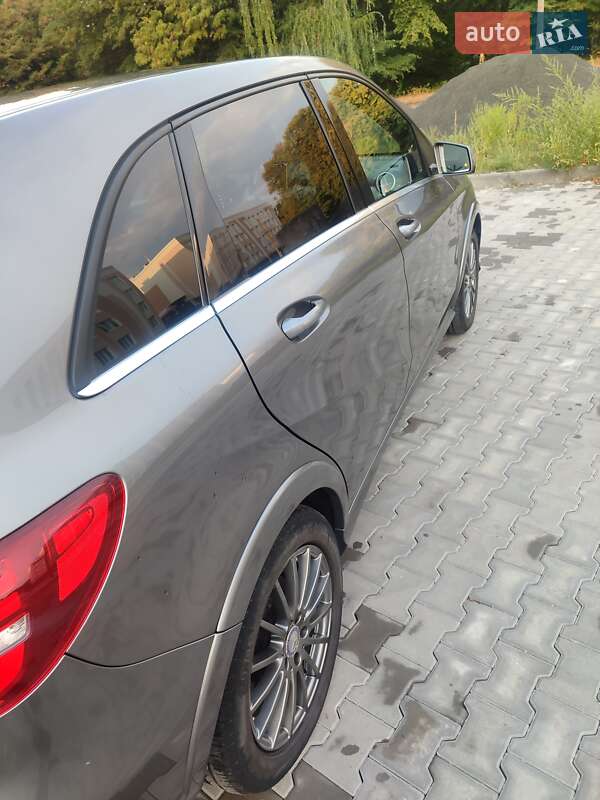 Хэтчбек Mercedes-Benz B-Class 2015 в Горохове
