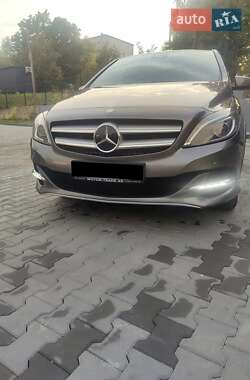 Хетчбек Mercedes-Benz B-Class 2015 в 