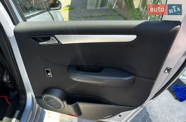 Хэтчбек Mercedes-Benz B-Class 2005 в 