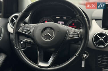 Хэтчбек Mercedes-Benz B-Class 2016 в 