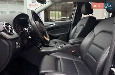 Хэтчбек Mercedes-Benz B-Class 2016 в 