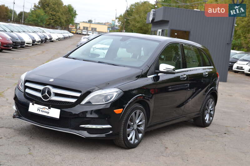 Хэтчбек Mercedes-Benz B-Class 2015 в 