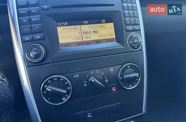 Хэтчбек Mercedes-Benz B-Class 2010 в 