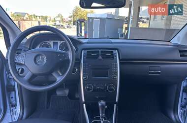 Хэтчбек Mercedes-Benz B-Class 2010 в 