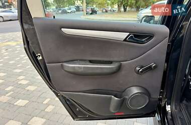 Хэтчбек Mercedes-Benz B-Class 2008 в 