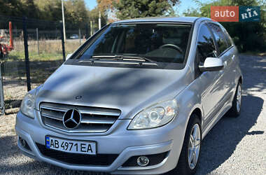 Хэтчбек Mercedes-Benz B-Class 2010 в 