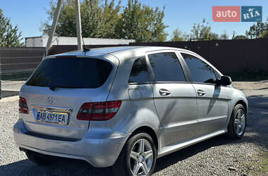 Хэтчбек Mercedes-Benz B-Class 2010 в 