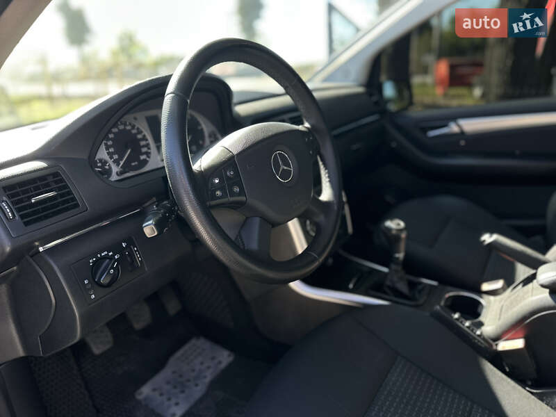 Хэтчбек Mercedes-Benz B-Class 2010 в Виннице фото 24 Хэтчбек Mercedes-Benz B-Class 2010 в Виннице